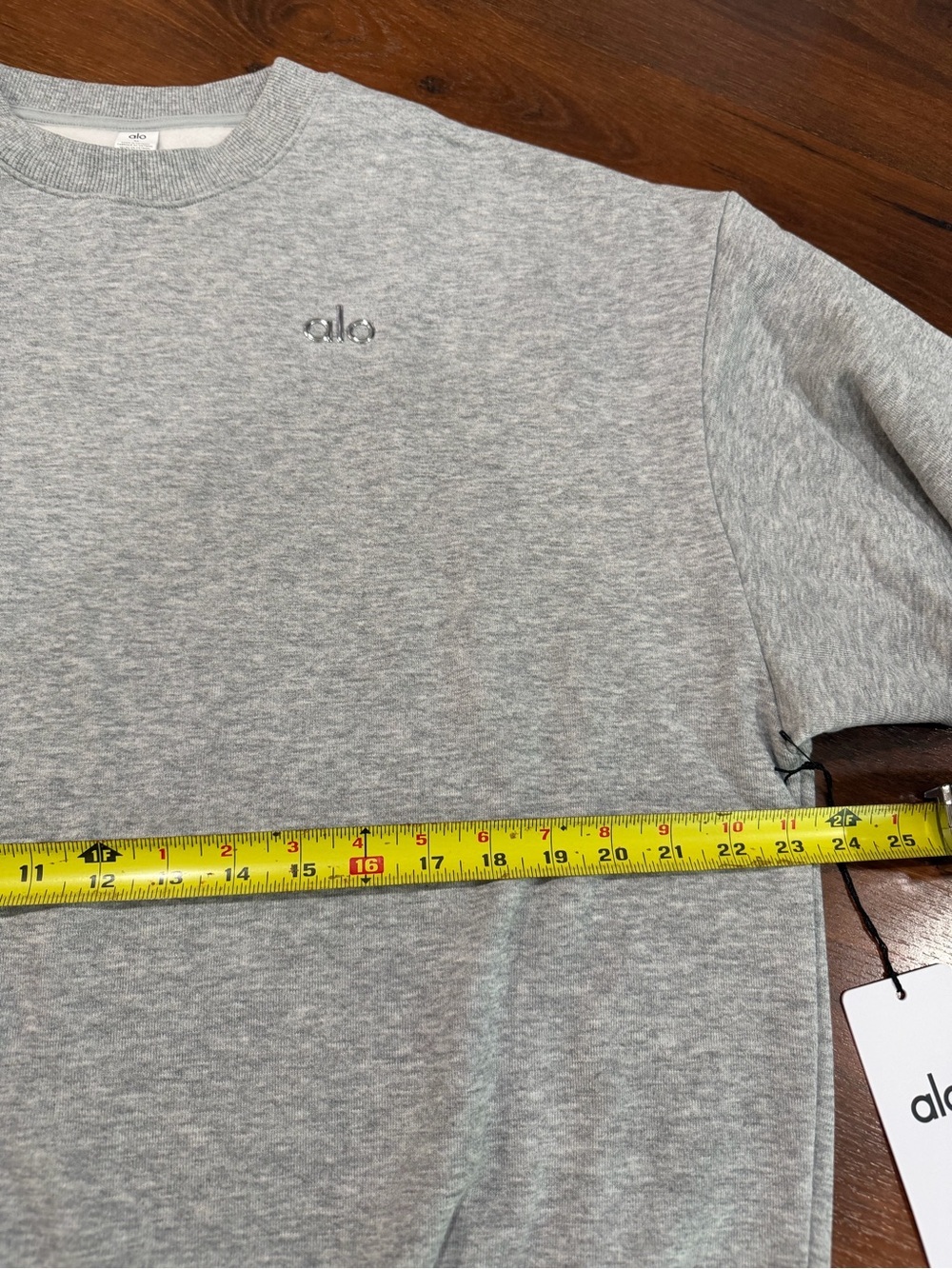 NWT Alo Yoga Accolade Crew Neck Pullover in Athletic Heather Grey, Size M - Picture 7 of 9